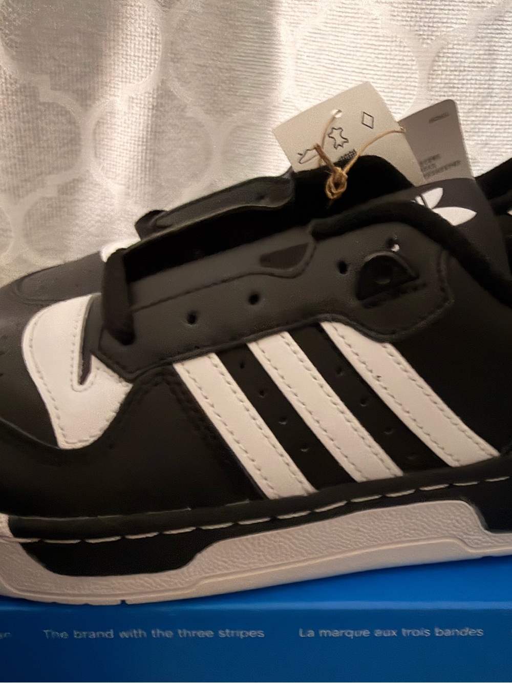 NWT Adidas Originals Rivalry Low FZ6327 Black White Men’s 5.5 - Picture 3 of 7